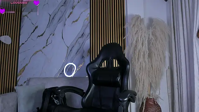 JulienSaint online show from 04-05-26, 12:12