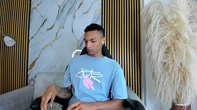 JulienSaint online show from 05-07-26, 01:03