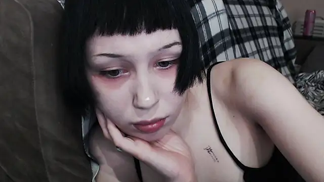  LUCY LAVE online show from 10-30-25, 04:33