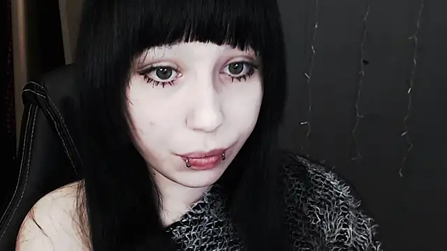  LUCY LAVE online show from 04-02-26, 11:55