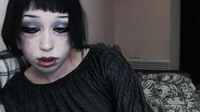 Snapshot of _LUCY_LAVE chatting on 10-27-25, 11:05  LUCY LAVE online show from 10-27-25, 11:05