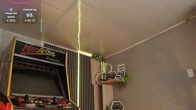 Bastian MCcormick online show from 09-18-25, 03:26