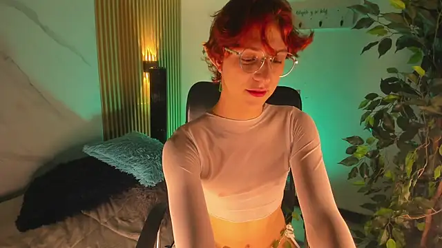 Snapshot of IM_DAREN chatting on 01-19-26, 03:43 IM DAREN online show from 01-19-26, 03:43