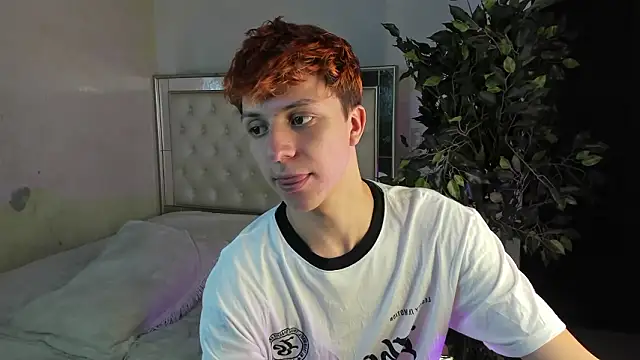 Snapshot of IM_DAREN chatting on 03-06-26, 09:21 IM DAREN online show from 03-06-26, 09:21