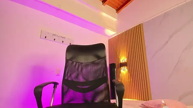 Snapshot of IM_DAREN chatting on 03-19-26, 03:17 IM DAREN online show from 03-19-26, 03:17