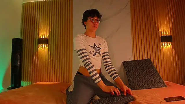 IM DAREN online show from 11-30-25, 03:18