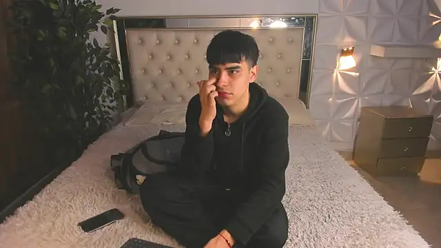 Snapshot of IM_DAREN chatting on 02-06-26, 03:13 IM DAREN online show from 02-06-26, 03:13