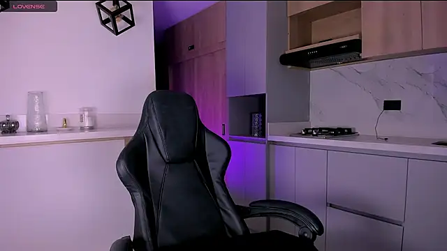 Snapshot of fhalon_foxxxys_ chatting on 03-11-26, 06:40 fhalon foxxxys online show from 03-11-26, 06:40