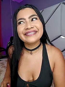 Snapshot of LunaaRosse chatting on 09-17-25, 09:39 LunaaRosse online show from 09-17-25, 09:39