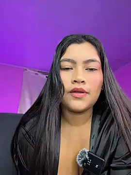 Snapshot of LunaaRosse chatting on 06-30-26, 02:33 LunaaRosse online show from 06-30-26, 02:33