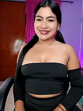 Snapshot of LunaaRosse chatting on 10-03-25, 02:26 LunaaRosse online show from 10-03-25, 02:26