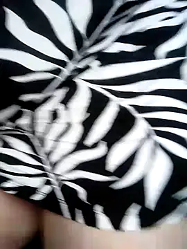 Snapshot of Troiavaca chatting on 10-02-25, 01:36 Troiavaca online show from 10-02-25, 01:36