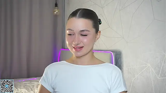 Snapshot of vvillywonka chatting on 10-05-25, 01:40 vvillywonka online show from 10-05-25, 01:40