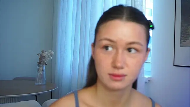 Snapshot of vvillywonka chatting on 07-15-26, 01:56 vvillywonka online show from 07-15-26, 01:56