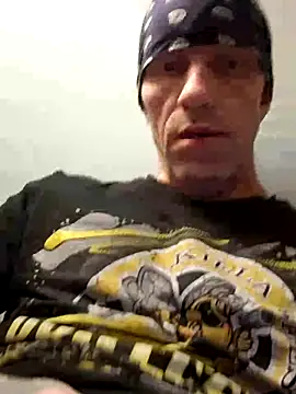 Snapshot of djcarey369159 chatting on 09-26-25, 12:39 djcarey369159 online show from 09-26-25, 12:39