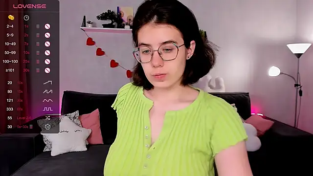 BellaCaress online show from 09-11-25, 02:22