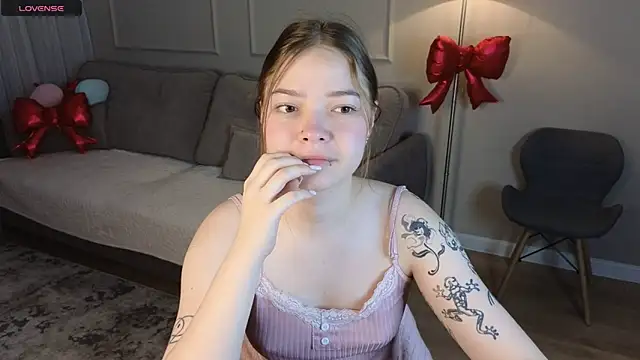 patriciapink online show from 03-23-26, 08:03