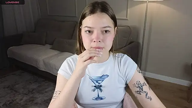 patriciapink online show from 12-19-25, 08:27