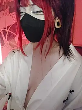 -Nanamin- online show from 10-26-25, 10:10