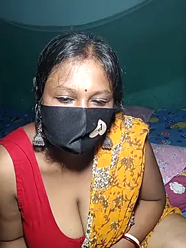 Snapshot of Hotty-rosni chatting on 09-21-25, 10:26 Hotty-rosni online show from 09-21-25, 10:26