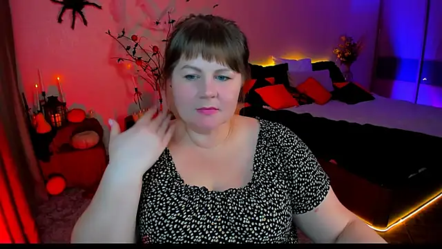 CrystaalStaar online show from 10-28-25, 08:19