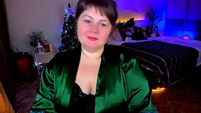 CrystaalStaar online show from 12-18-25, 12:16