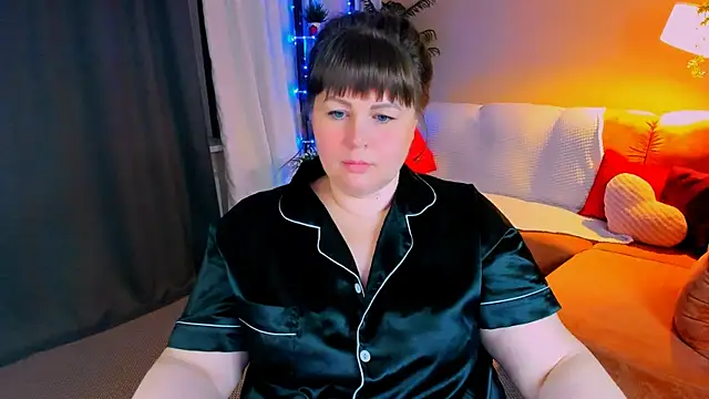 CrystaalStaar online show from 05-10-26, 06:21