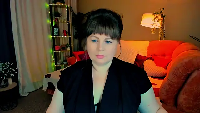 Snapshot of CrystaalStaar chatting on 06-11-26, 08:39 CrystaalStaar online show from 06-11-26, 08:39