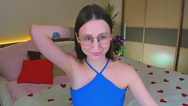 YourLovellyStory online show from 03-10-26, 01:59