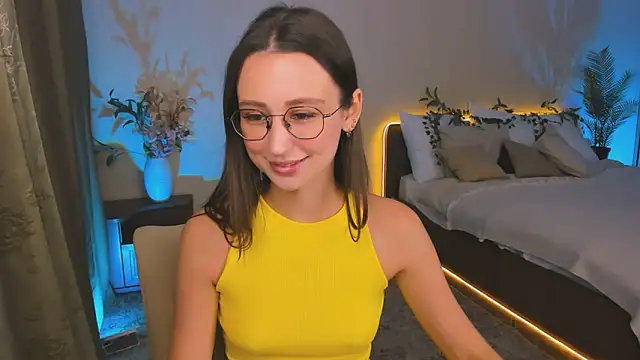 YourLovellyStory online show from 09-19-25, 05:28