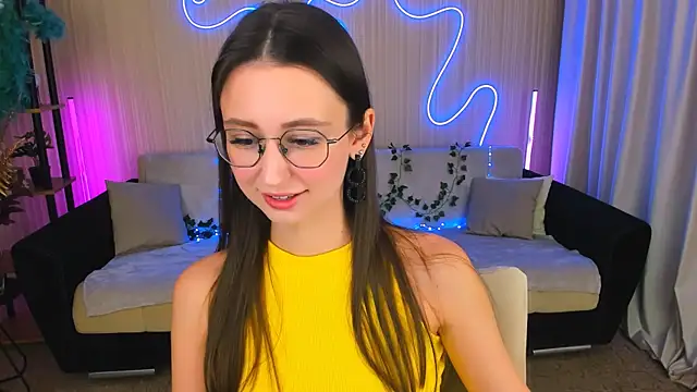 YourLovellyStory online show from 09-26-25, 04:25