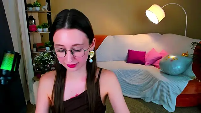 YourLovellyStory online show from 02-01-26, 04:49