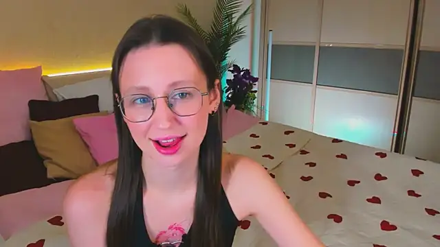 YourLovellyStory online show from 03-12-26, 12:20