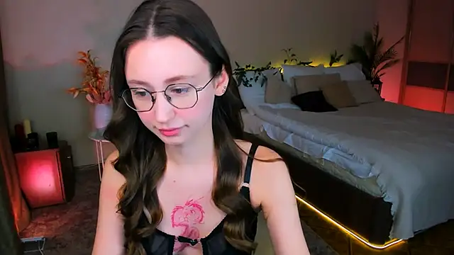 YourLovellyStory online show from 12-04-25, 11:31