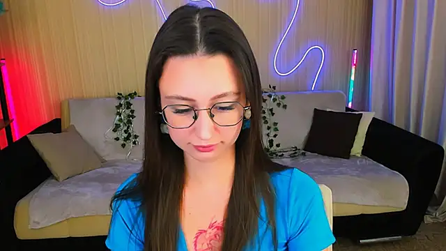 YourLovellyStory online show from 10-17-25, 04:20