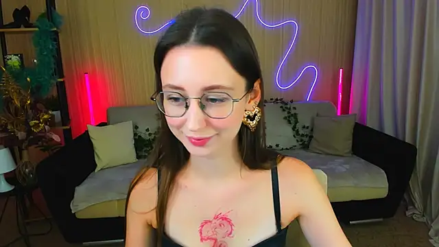 YourLovellyStory online show from 11-17-25, 04:33