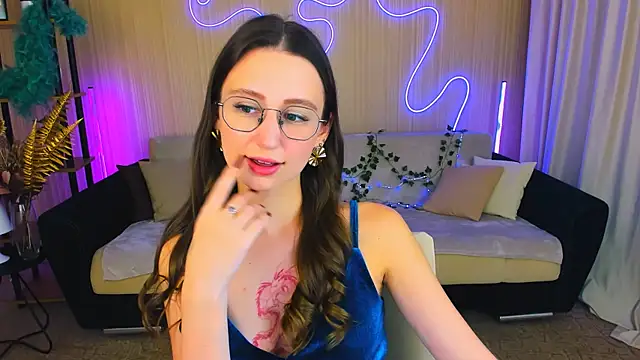 YourLovellyStory online show from 09-22-25, 05:19