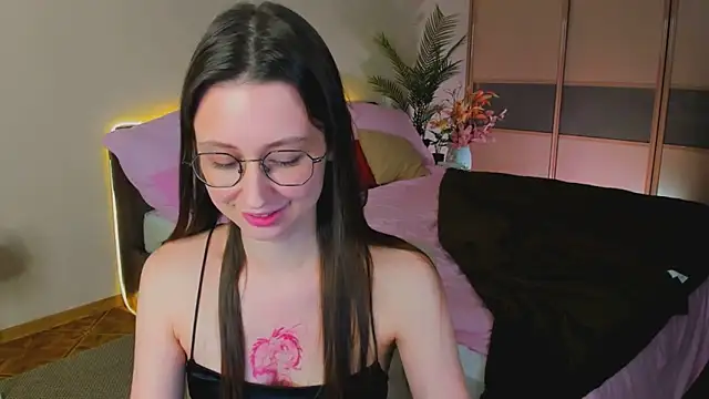 YourLovellyStory online show from 04-19-26, 11:33