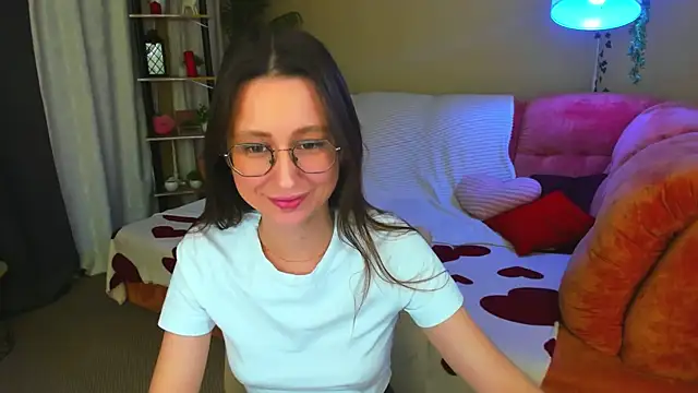 YourLovellyStory online show from 07-11-26, 01:11