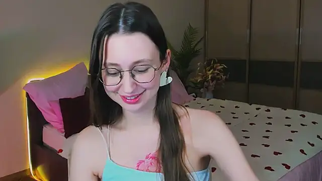 YourLovellyStory online show from 04-14-26, 01:05