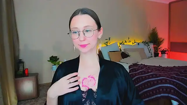 YourLovellyStory online show from 01-31-26, 07:12