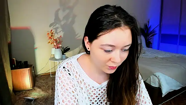 AlluringLookk online show from 11-18-25, 11:24