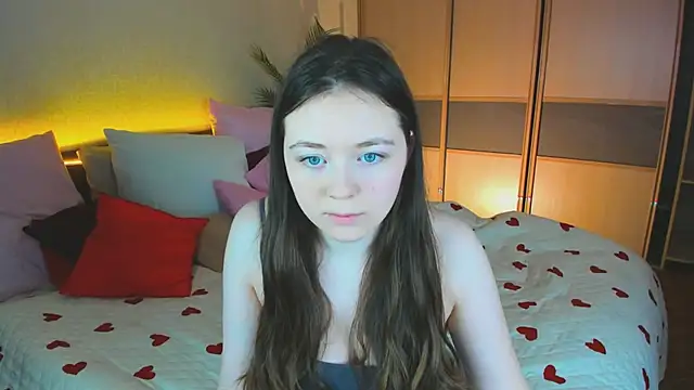 AlluringLookk online show from 03-28-26, 04:35