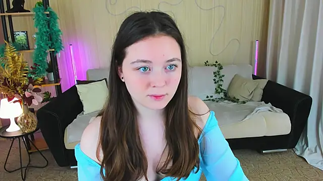 AlluringLookk online show from 11-28-25, 04:40