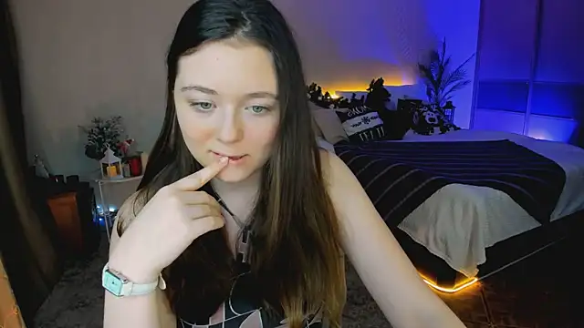 AlluringLookk online show from 12-16-25, 01:15