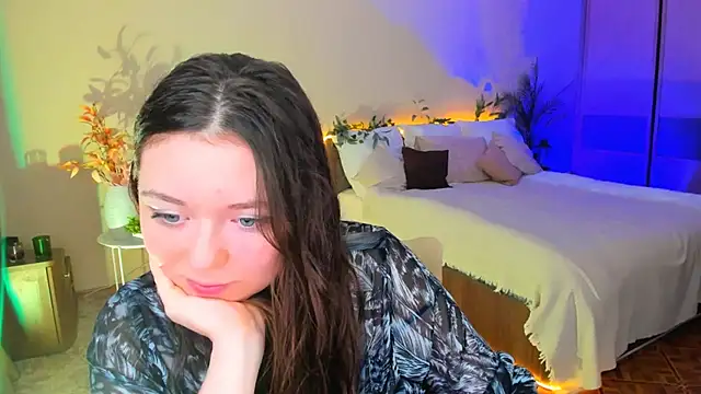 AlluringLookk online show from 11-29-25, 09:31