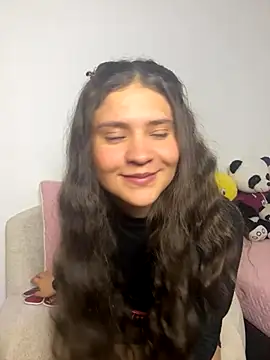 Emilyybennet  online show from 10-09-25, 09:48