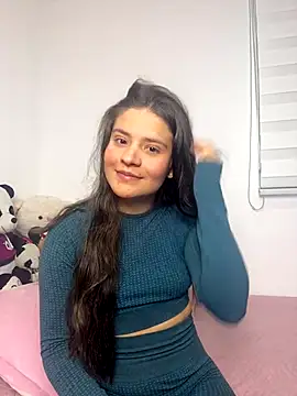 Emilyybennet  online show from 09-30-25, 09:21