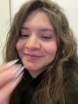 Emilyybennet  online show from 06-04-26, 03:22