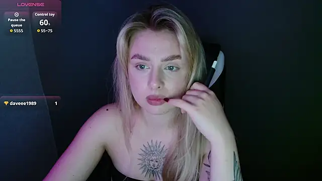 AngelicaHollywood online show from 10-04-25, 08:21